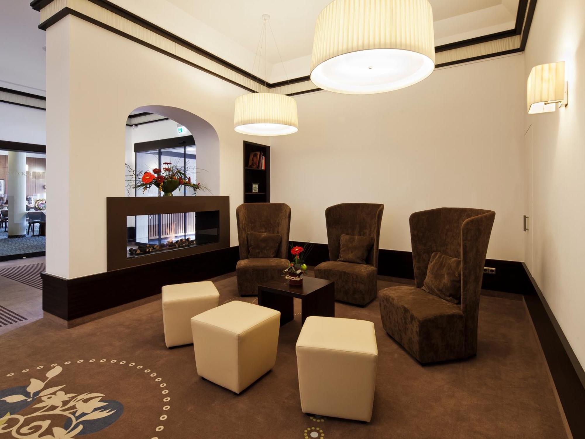 Zeller'S Quartier Hotel Koenigsbrunn Exterior photo