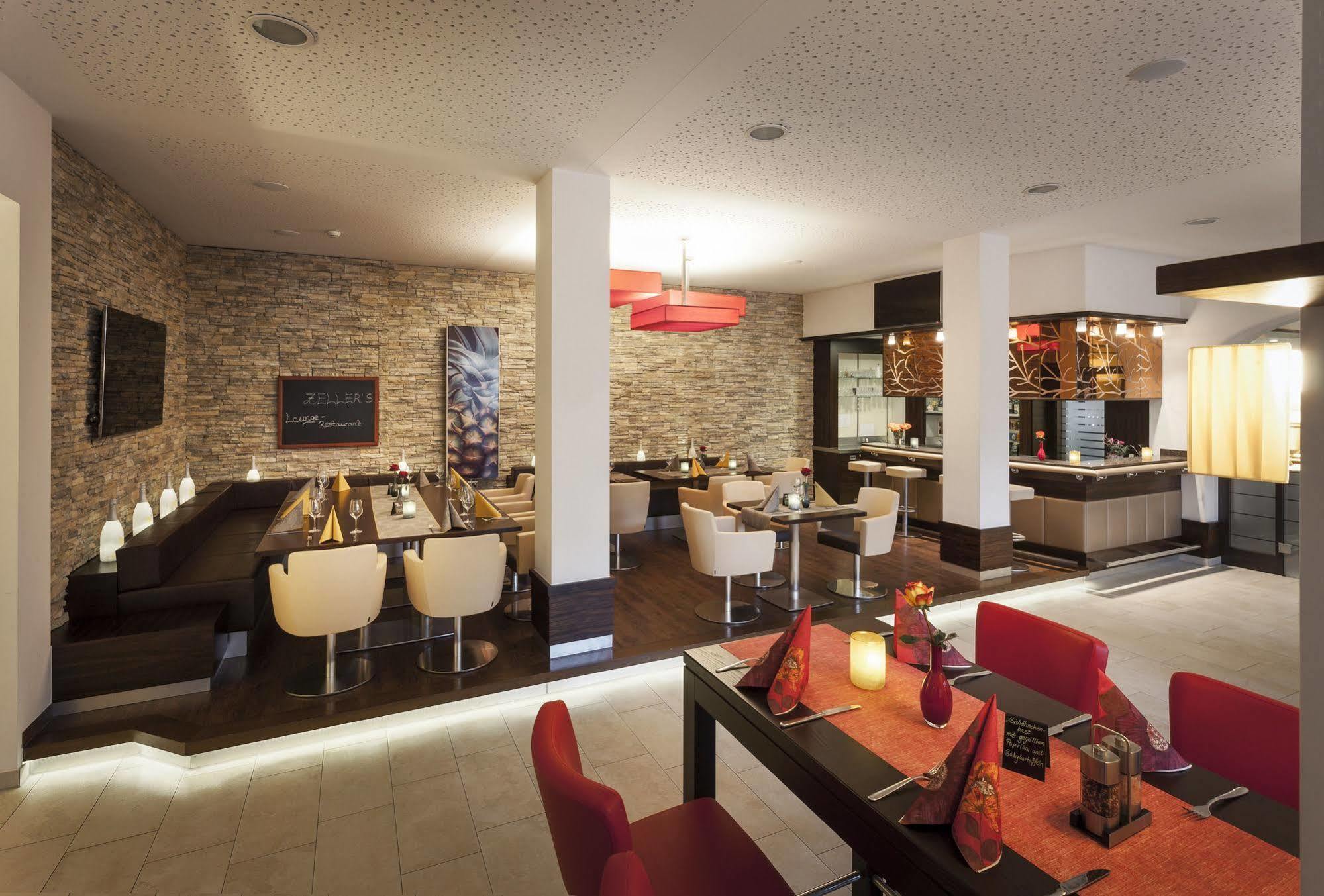 Zeller'S Quartier Hotel Koenigsbrunn Exterior photo